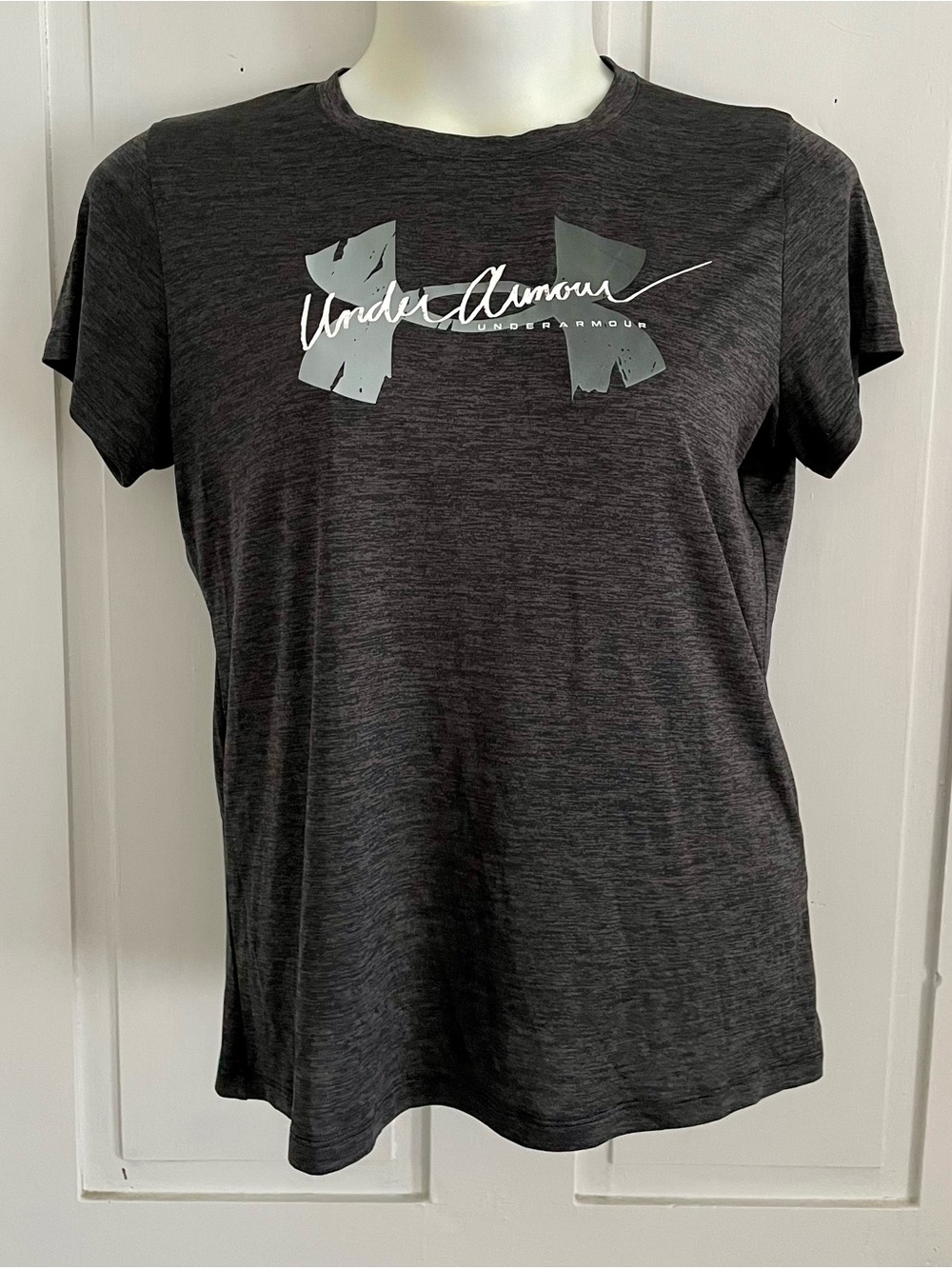 Under Armour Women's Dark Charcoal Gray Graphic Logo Tee